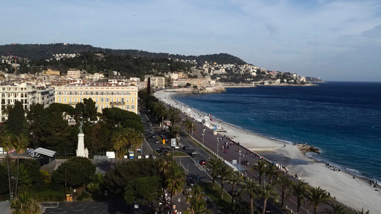 Drame sur la promenade des Anglais : le chauffard qui a tué un cycliste a été incarcéré à Nice Drame sur la promenade des Anglais : le chauffard qui a tué un cycliste a été incarcéré à Nice