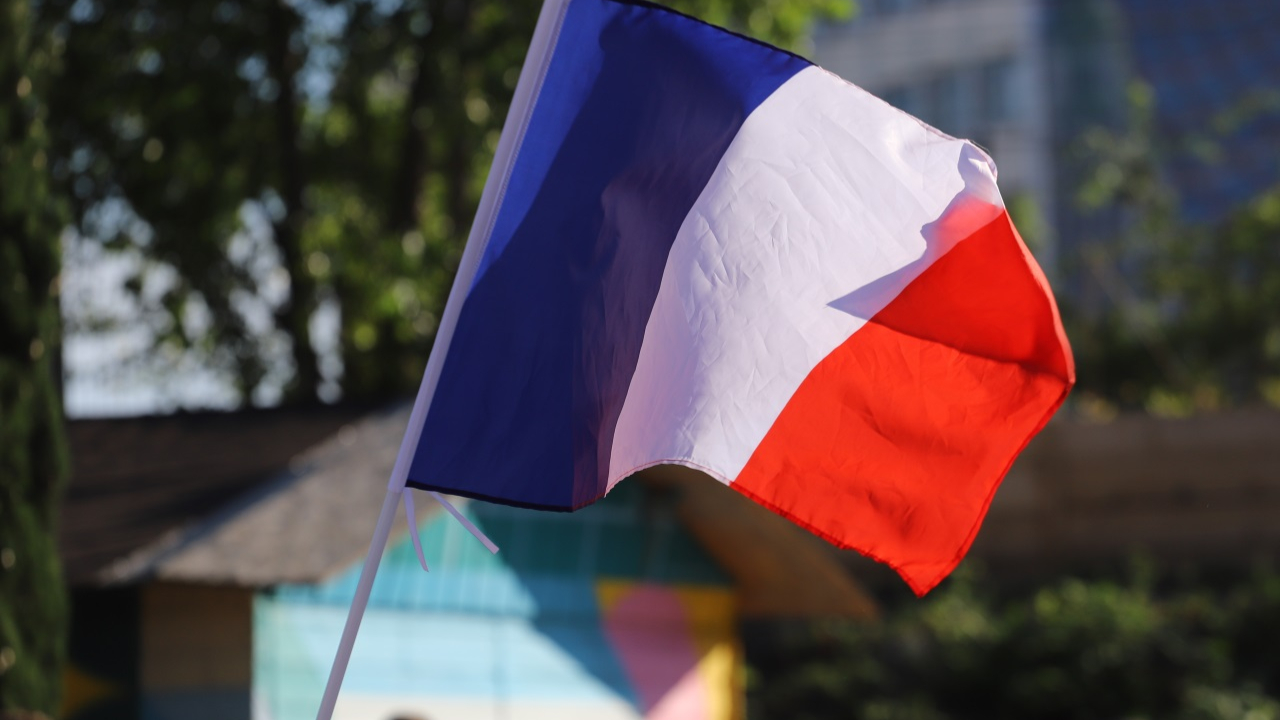 Drapeau levé chaque semaine dans les écoles de Nice : l’opposition dénonce un risque "d’instrumentalisation médiatique" Drapeau levé chaque semaine dans les écoles de Nice : l’opposition dénonce un risque "d’instrumentalisation médiatique"