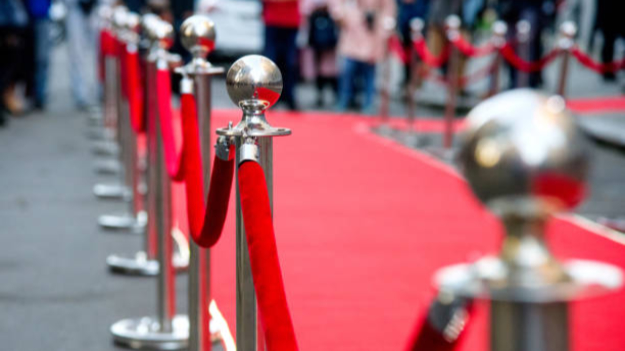 Festival de Cannes : la flamme olympique met le feu au tapis rouge Festival de Cannes : la flamme olympique met le feu au tapis rouge