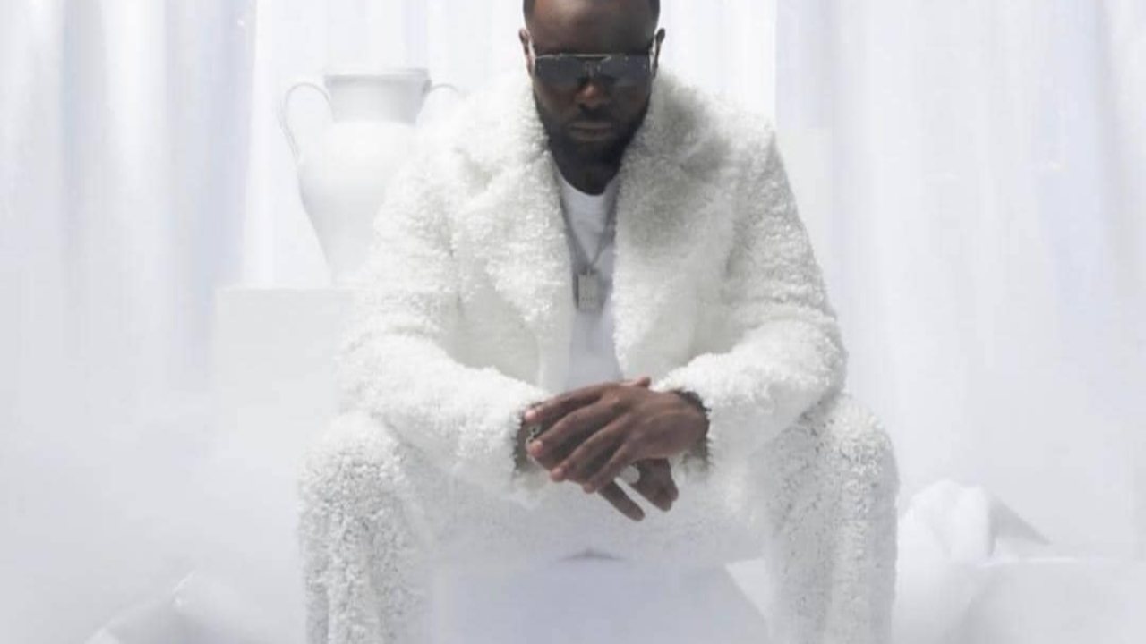 Gims affirme que les Egyptiens possédaient déjà l'électricité Gims affirme que les Egyptiens possédaient déjà l'électricité