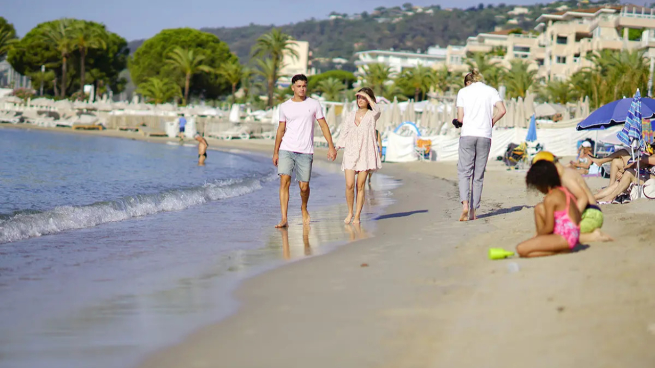 Golfe-Juan : les plages rouvrent apr&egrave;s la lev&eacute;e de l&rsquo;interdiction de baignade li&eacute;e &agrave; la station d&rsquo;&eacute;puration