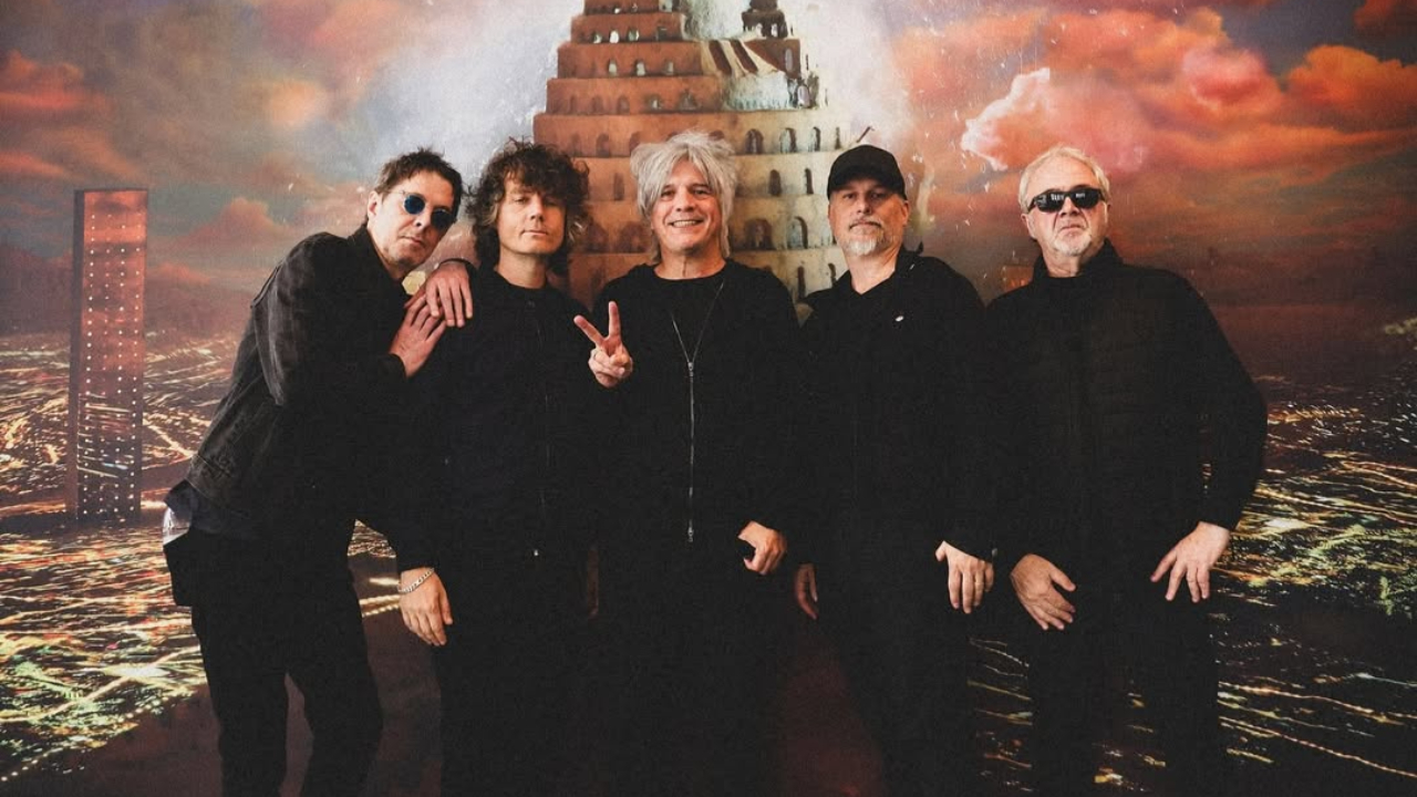 Indochine : Le groupe annonce une belle surprise à ses fans Indochine : Le groupe annonce une belle surprise à ses fans