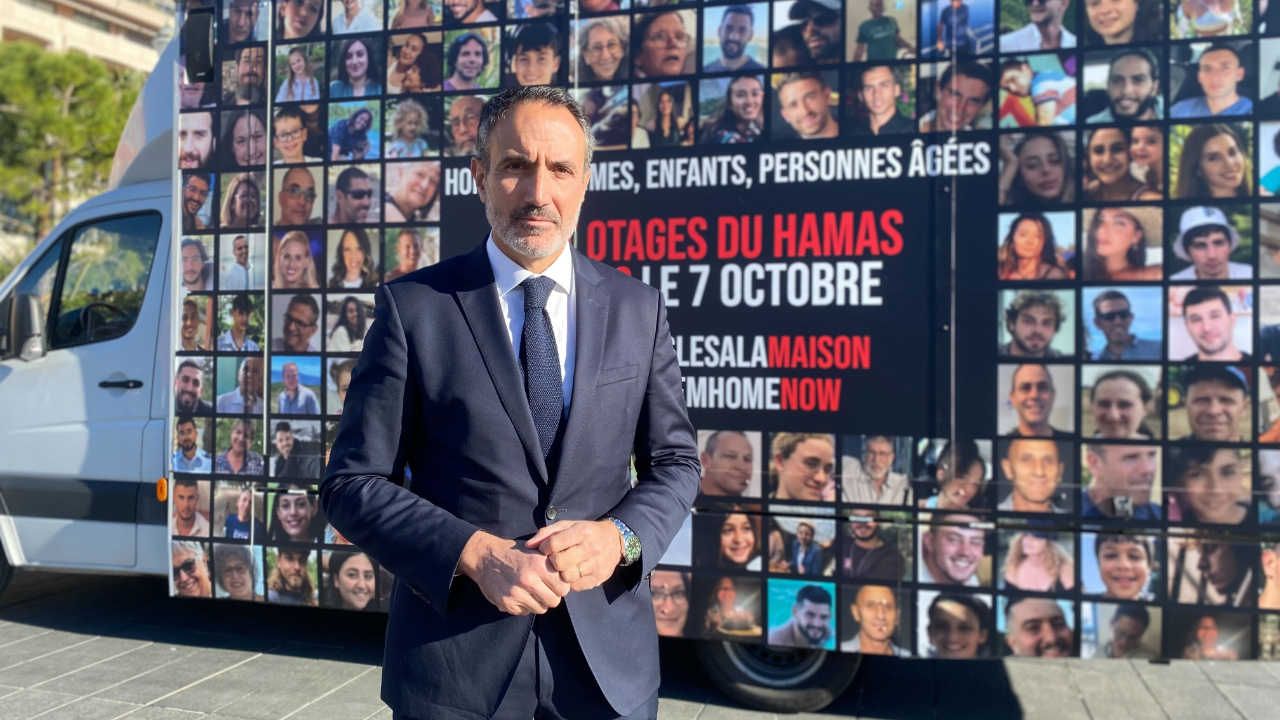 Israël-Hamas : un bus pour sensibiliser sur le sort des otages Israël-Hamas : un bus pour sensibiliser sur le sort des otages