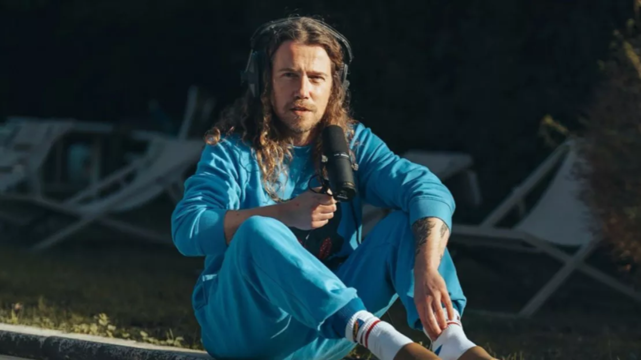 Julien Doré en compagnie d'un groupe mythique des années 2000 !