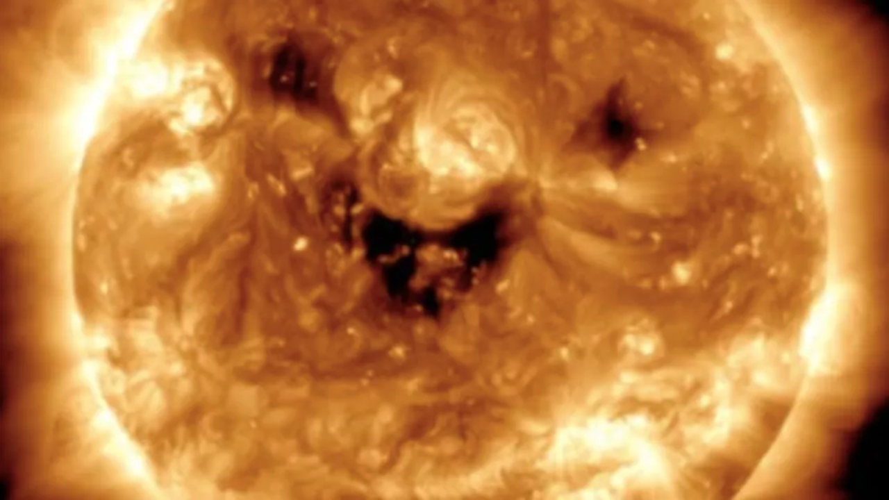 La NASA partage un cliché du Soleil qui semble sourire !