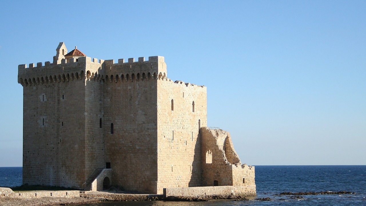La tour-monastère de l'Île Saint-Honorat retenue pour le loto du patrimoine La tour-monastère de l'Île Saint-Honorat retenue pour le loto du patrimoine