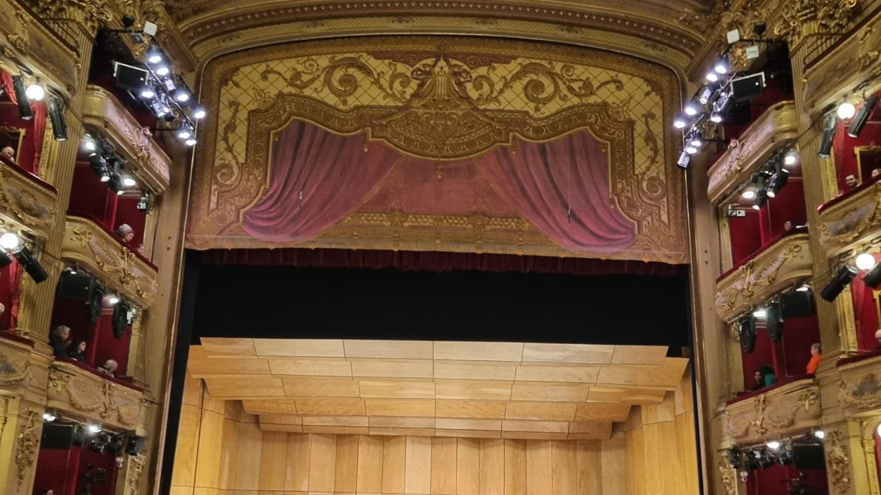 Nice : le concert du Nouvel an de l'orchestre philharmonique perturbé par des militants antifascistes Nice : le concert du Nouvel an de l'orchestre philharmonique perturbé par des militants antifascistes