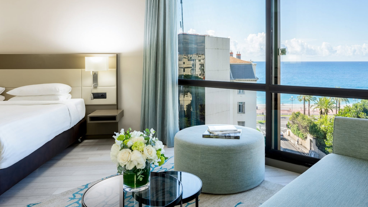Nice : un faux employé d’hôtel dérobe près de 100 000 euros à des touristes Nice : un faux employé d’hôtel dérobe près de 100 000 euros à des touristes