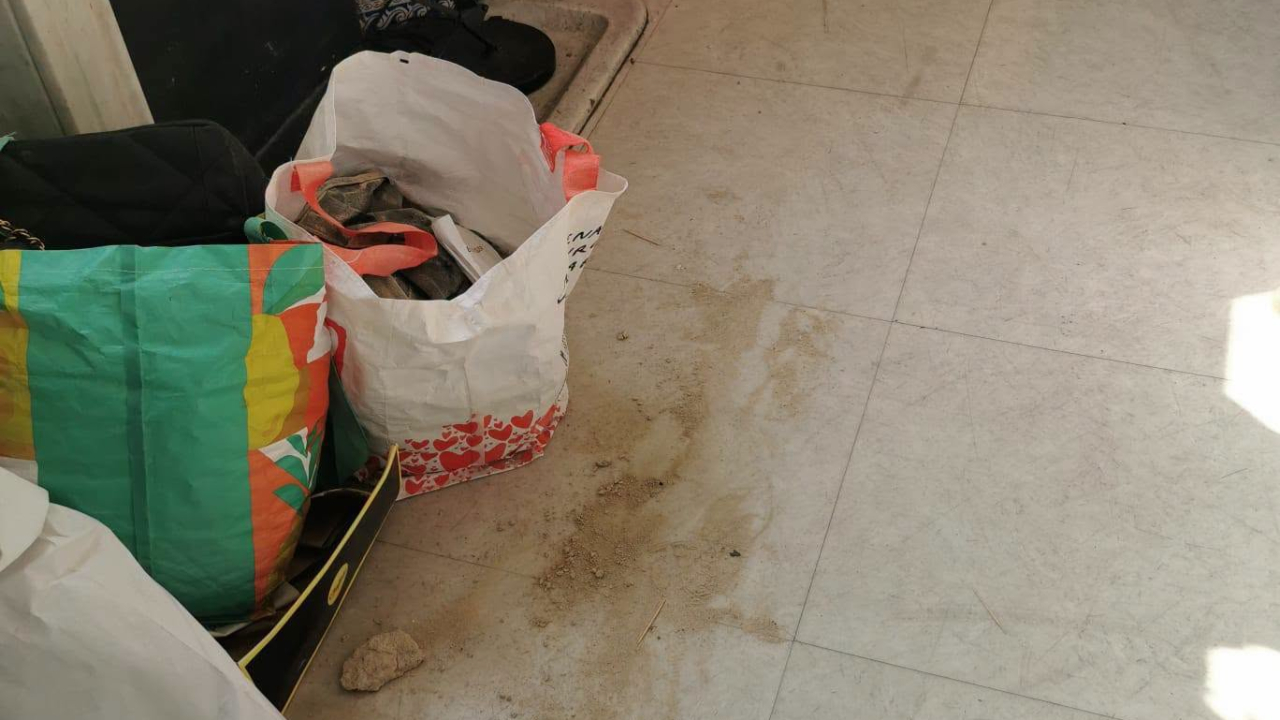 "Poubelles débordantes, odeurs… " : un syndicat dénonce l’état du commissariat de Menton "Poubelles débordantes, odeurs… " : un syndicat dénonce l’état du commissariat de Menton