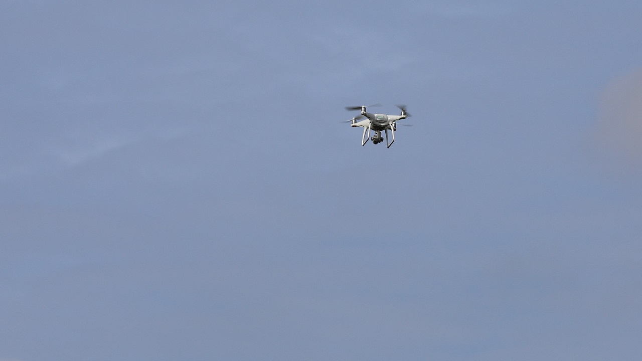 Pour Halloween, la préfecture autorise les forces de l’ordre à utiliser des drones dans certains quartiers de Nice Pour Halloween, la préfecture autorise les forces de l’ordre à utiliser des drones dans certains quartiers de Nice