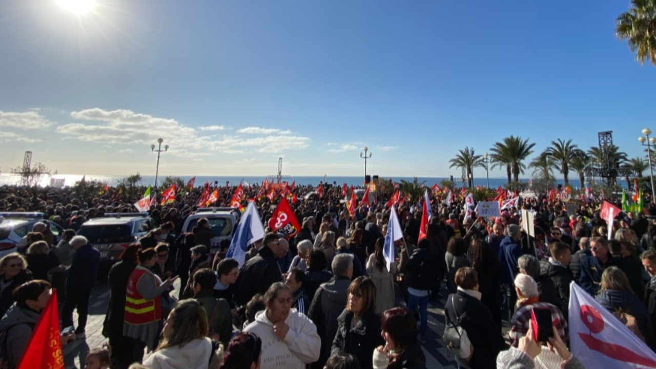 Retraites : les jeunes se mobilisent Retraites : les jeunes se mobilisent