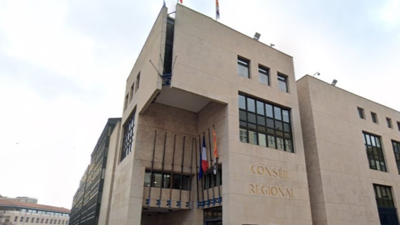 Thierry Mariani quitte la présidence du groupe RN à la région