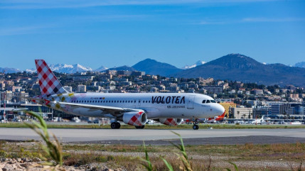 Accusations de conflits d’intérêts dans l’extension de l’aéroport de Nice : une association porte plainte