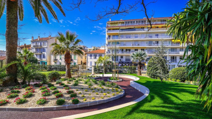 Cannes inaugure le square Colonel Arnaud Beltrame, en hommage au héros de Trèbes Cannes inaugure le square Colonel Arnaud Beltrame, en hommage au héros de Trèbes