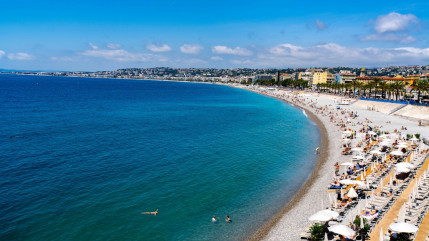 Nice à Menton : la baignade fortement déconseillée en raison d’une forte houle Nice à Menton : la baignade fortement déconseillée en raison d’une forte houle