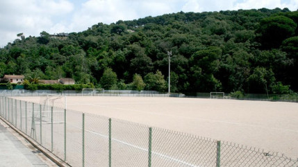 SOS pour le FC Cannes Ranguin : un club de foot en difficulté face à des infrastructures indignes SOS pour le FC Cannes Ranguin : un club de foot en difficulté face à des infrastructures indignes