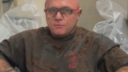 Le restaurateur s’enterre vivant dans sa cuisine