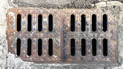 Cannes se lance dans la traque souterraine du covid