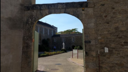 Le maire de Nice "horrifié" par l'assassinat du père Maire en Vendée Le maire de Nice "horrifié" par l'assassinat du père Maire en Vendée