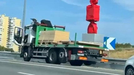 Un camion percute plusieurs véhicules sur l'A8 près de Nice