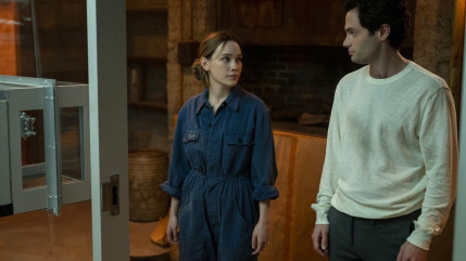 La saison 3 de "YOU" se dévoile en images ! (vidéo) La saison 3 de "YOU" se dévoile en images ! (vidéo)