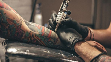 Les encres color&eacute;es des tatouages bient&ocirc;t interdites en Europe !