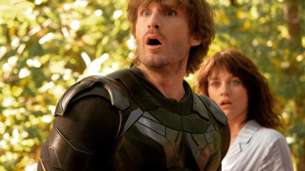 Cinéma - Philippe Lacheau devient Badman dans une nouvelle comédie loufoque (vidéo)