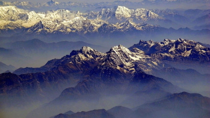 Des secouristes français attendus au Népal pour rechercher les alpinistes disparus