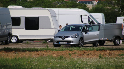 Alpes-Maritimes : la r&eacute;quisition du Grand Pr&eacute; de Levens prolong&eacute;e jusqu&rsquo;au 2 ao&ucirc;t pour accueillir les gens du voyage
