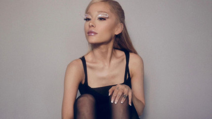 Ariana Grande jugée trop maigre : Elle révèle avoir pris des antidépresseurs Ariana Grande jugée trop maigre : Elle révèle avoir pris des antidépresseurs