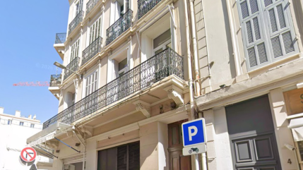 Cannes : une fissure sur un balcon entra&icirc;ne la fermeture temporaire d&rsquo;une rue pr&egrave;s du march&eacute; Forville