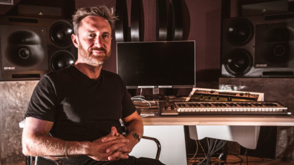 Découvrez le nouveau hit estival signé David Guetta (vidéo)