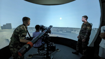 Des collégiens découvrent les métiers de l'armée Des collégiens découvrent les métiers de l'armée