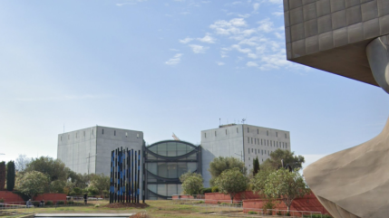 La bibliothèque Louis Nucéra va perdre de la place