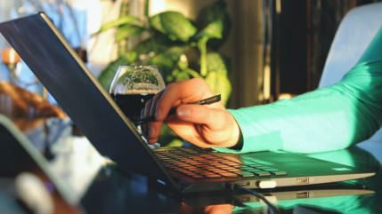 Le terme "mademoiselle" a-t-il disparu ?