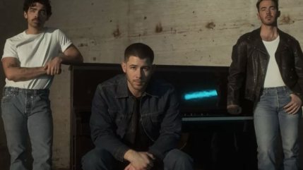 Les Jonas Brothers soufflent leurs 20 bougies musicales avec un single tout frais !