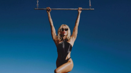 Miley Cyrus tout en haut du classement avec "Endless Summer Vacation" et "Flowers" !