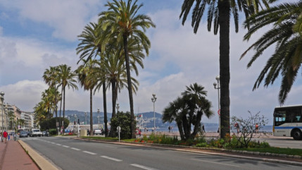 Promenade des Anglais : le convoi exceptionnel a pu reprendre la route