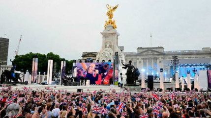 Retour sur les meilleures prestations du concert pour le jubilé de la Reine Elizabeth II !