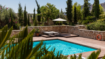 Sécheresse : faut-il interdire les piscines privées ? Les piscinistes réagissent