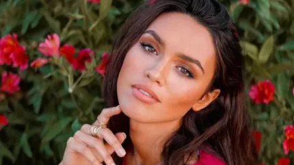 Diane Leyre, Miss France 2022, se montre sans maquillage sur Instagram ! (photo) Diane Leyre, Miss France 2022, se montre sans maquillage sur Instagram ! (photo)