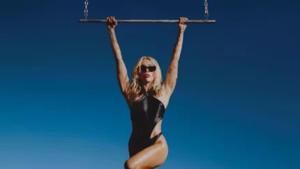 Miley Cyrus tout en haut du classement avec "Endless Summer Vacation" et "Flowers" ! Miley Cyrus tout en haut du classement avec "Endless Summer Vacation" et "Flowers" !