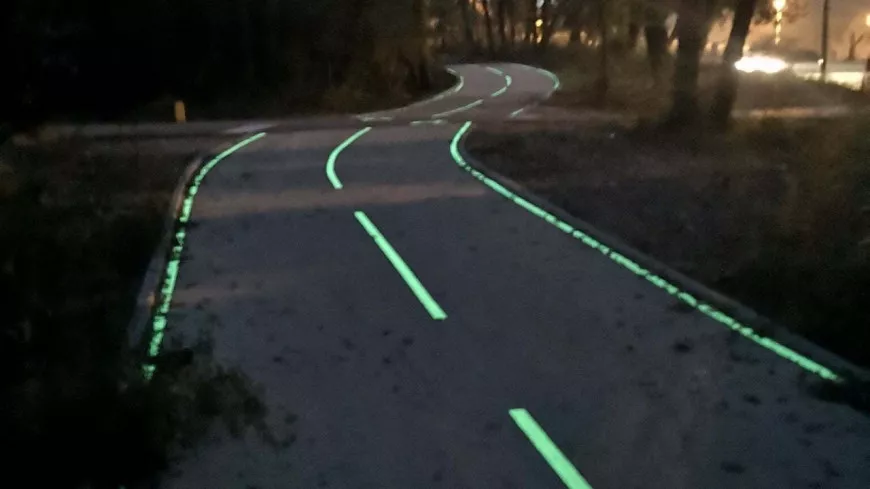 Nouvelle piste cyclable photoluminescente à Sophia-Antipolis