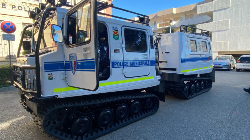 La police municipale de Mandelieu présente ses véhicules flottants