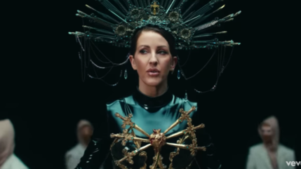 Ellie Goulding reine fantastique avec Calvin Harris dans le clip "Miracle" Ellie Goulding reine fantastique avec Calvin Harris dans le clip "Miracle"